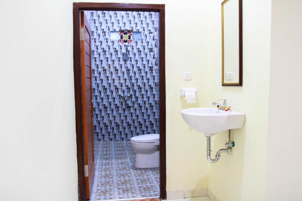 Лембонган-Айленд: Medal Jaya Hostel & Room