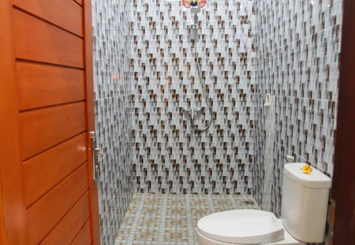 Лембонган-Айленд: Medal Jaya Hostel & Room