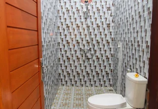 Лембонган-Айленд: Medal Jaya Hostel & Room