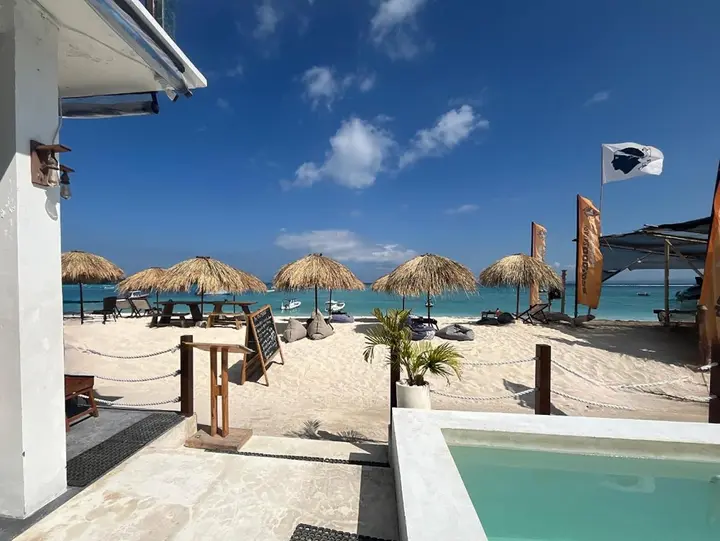 Лембонган-Айленд: The Beach Huts Lembongan