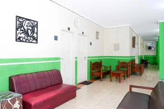 Суракарта: OYO 338 Guest House Omah Manahan Syariah