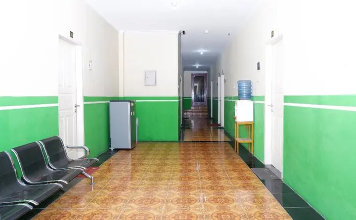 Суракарта: OYO 338 Guest House Omah Manahan Syariah