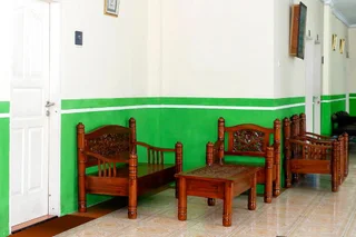 Суракарта: OYO 338 Guest House Omah Manahan Syariah