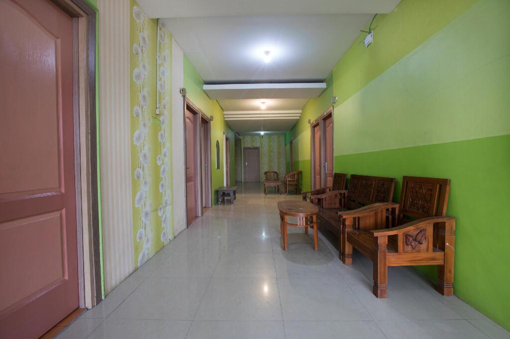 Тангеранг: OYO 298 Gemilang Guesthouse
