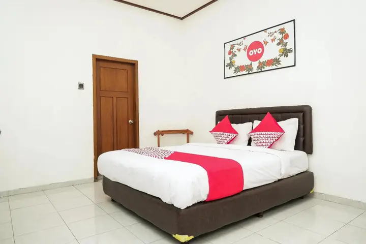 OYO 353 Loesje Guest House Syariah — фото 3