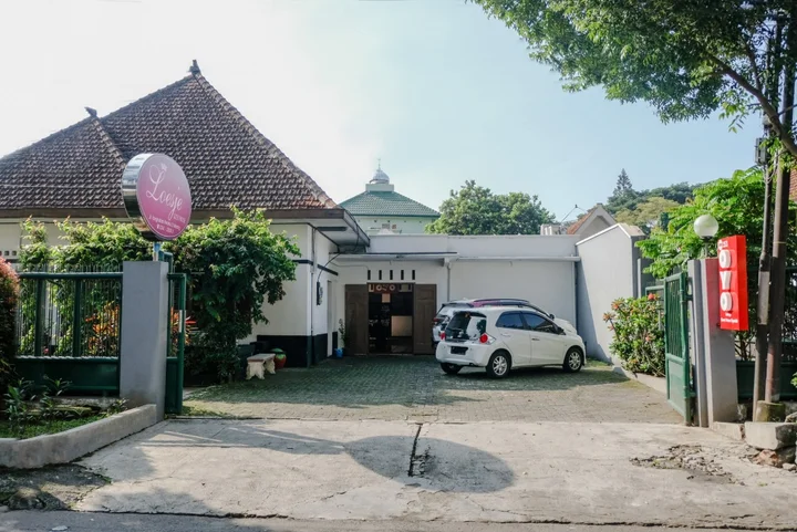 Маланг: OYO 353 Loesje Guest House Syariah