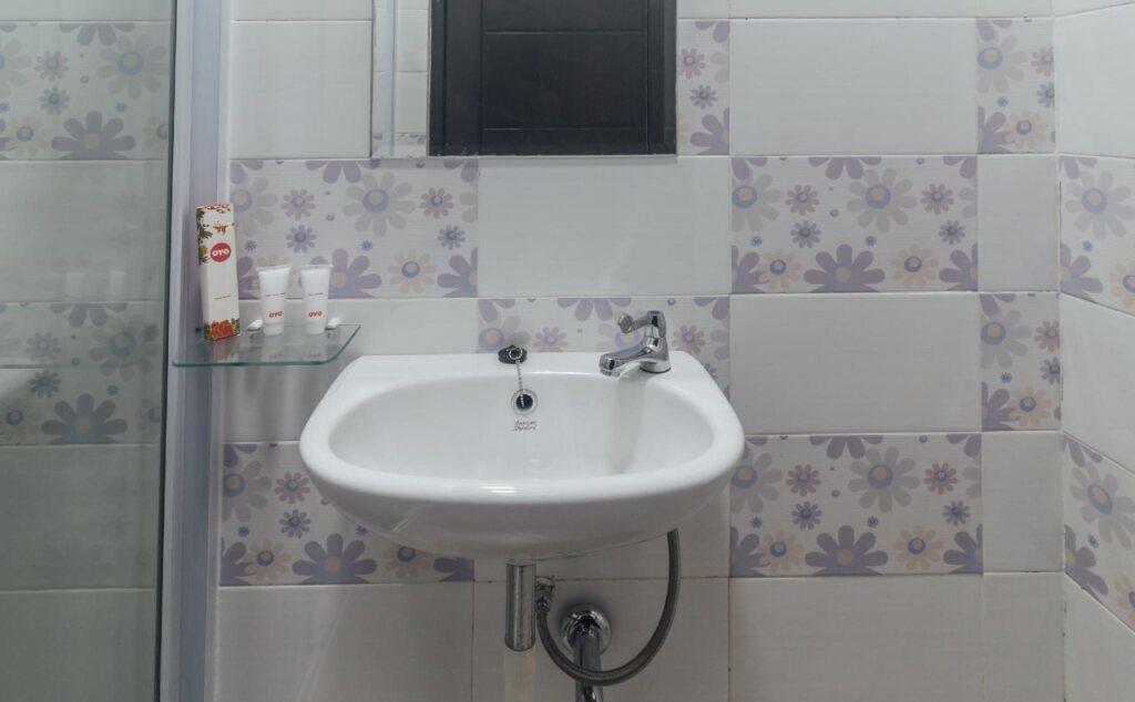 Амбон: Clean and Comfort