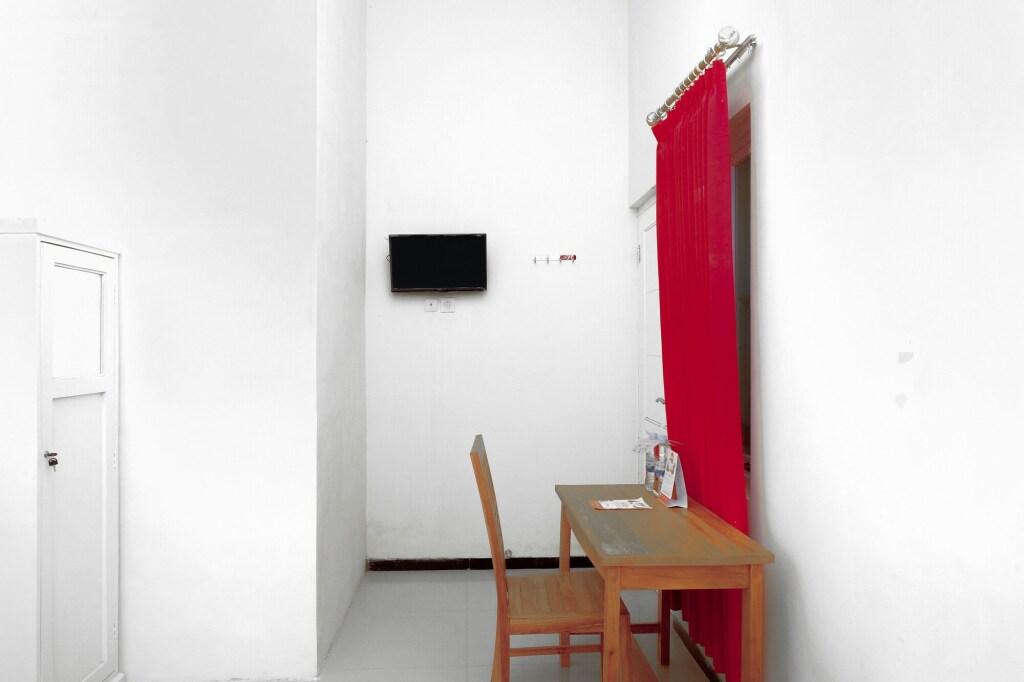 Маланг: OYO 314 Emas 23 Guest House Syariah