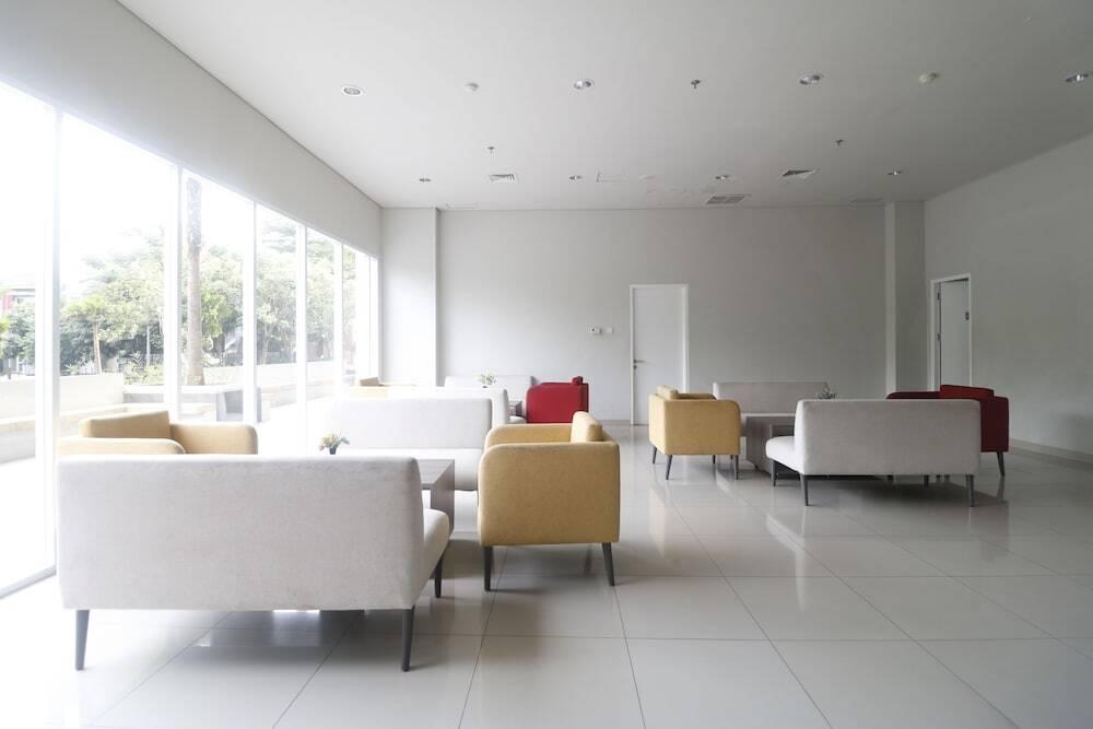 RedDoorz Apartment near Summarecon Mall Serpong — фото 3