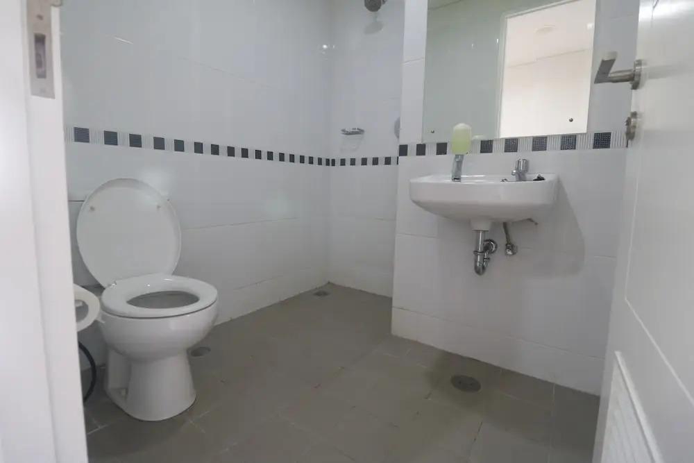 Legok: RedDoorz Apartment near Summarecon Mall Serpong