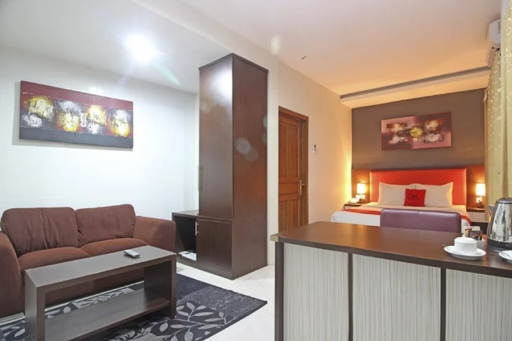Суракарта: RedDoorz Plus near Keraton Solo