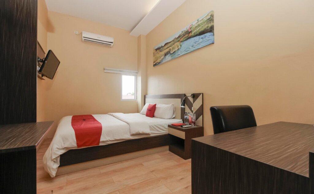 RedDoorz Plus near Bundaran Besar Palangkaraya — фото 6