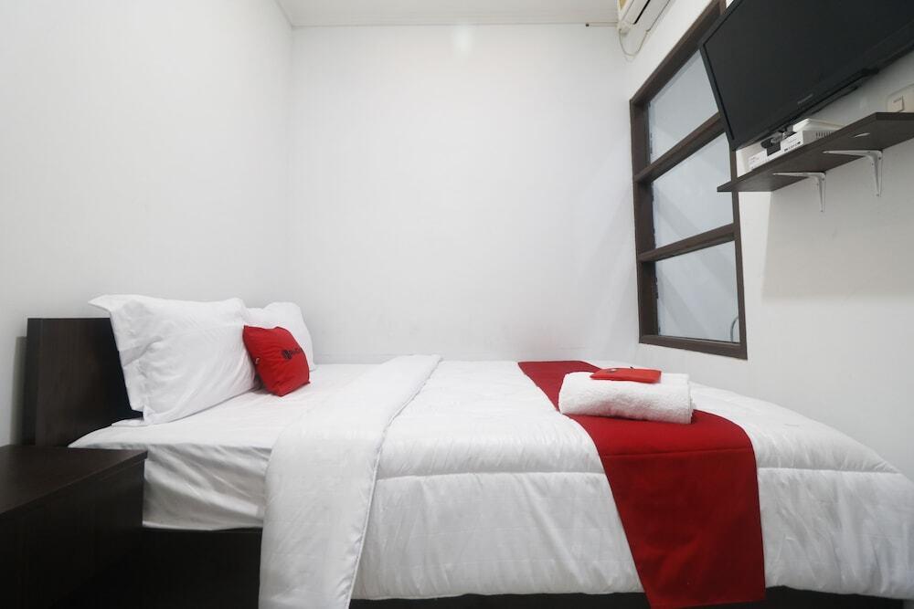 Депок: RedDoorz @ Limo Depok
