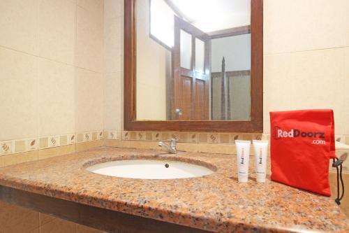 Суракарта: RedDoorz near Pusat Grosir Solo