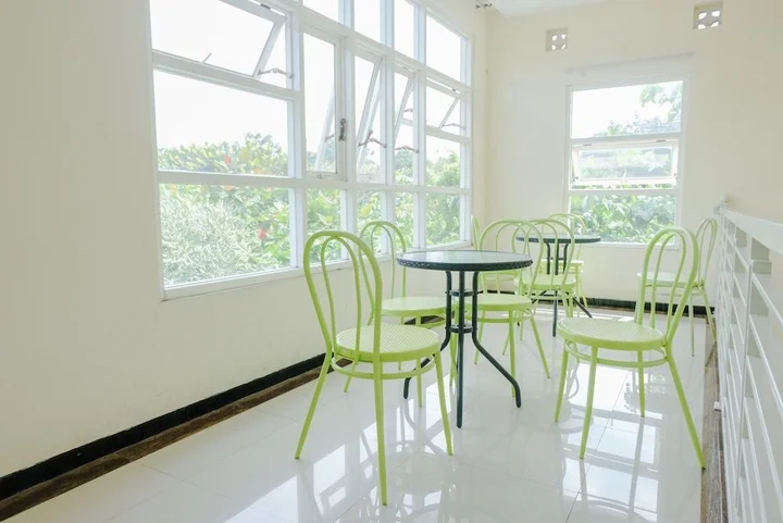 Маланг: OYO 365 Tya Family Guest House Syariah