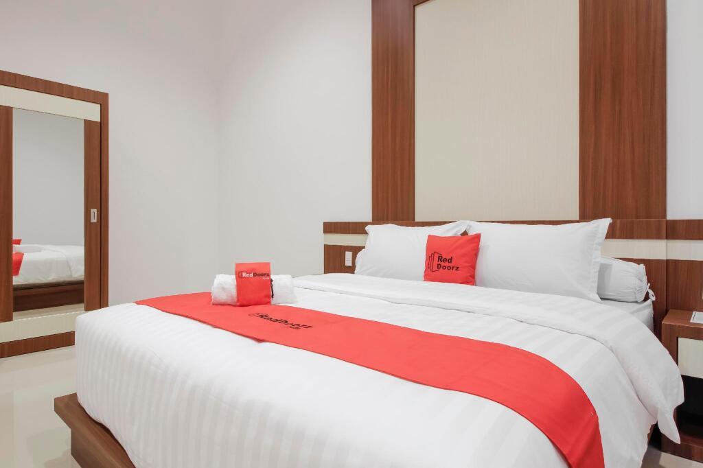 RedDoorz Premium @ Setiabudi Medan — фото 2