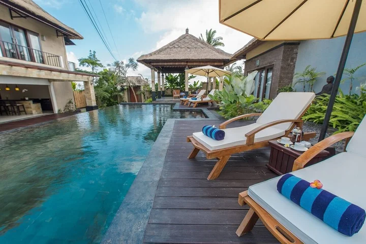 Таро: Villa Cendrawasih