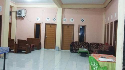 Прайя: Wisma Dhana