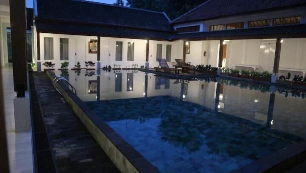 Боробудур: Sinom Borobudur Hotel