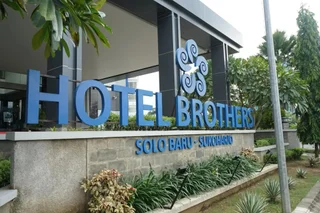 Сукохарджо: Hotel Brothers