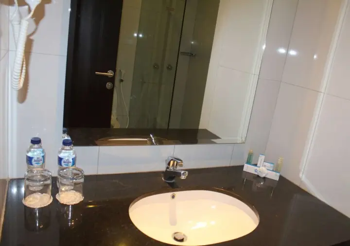 Сукохарджо: Hotel Brothers