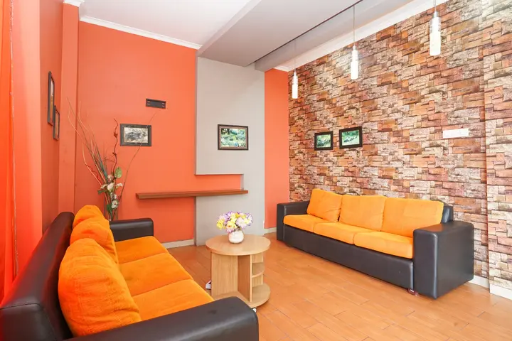 Сурабая: OYO 450 Semampir Residence