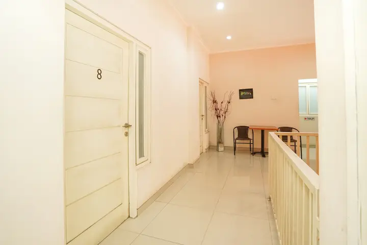 Сурабая: OYO 450 Semampir Residence