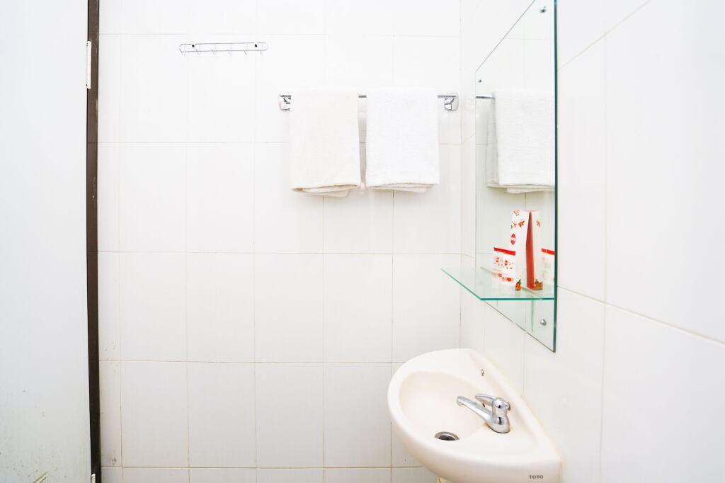 Сурабая: OYO 450 Semampir Residence
