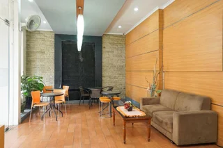 Сурабая: OYO 450 Semampir Residence