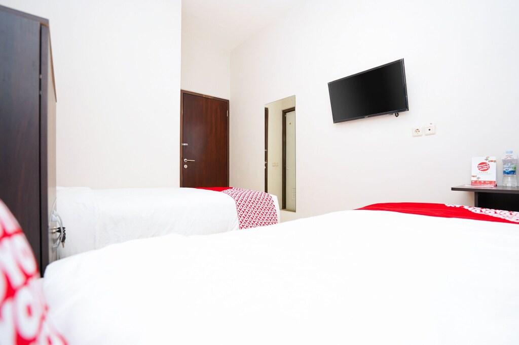 Сурабая: OYO 450 Semampir Residence