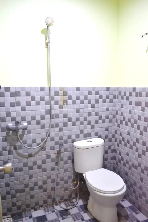 Сурабая: OYO 450 Semampir Residence