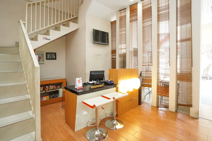 Сурабая: OYO 450 Semampir Residence