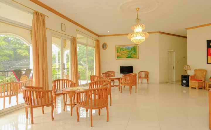 Маланг: OYO 414 Loji Rejo Guest House
