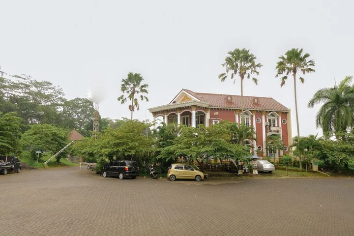 Маланг: OYO 414 Loji Rejo Guest House
