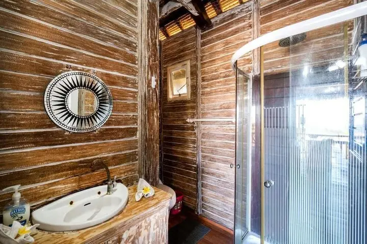 Остров Ченинган: Island Cove Resort