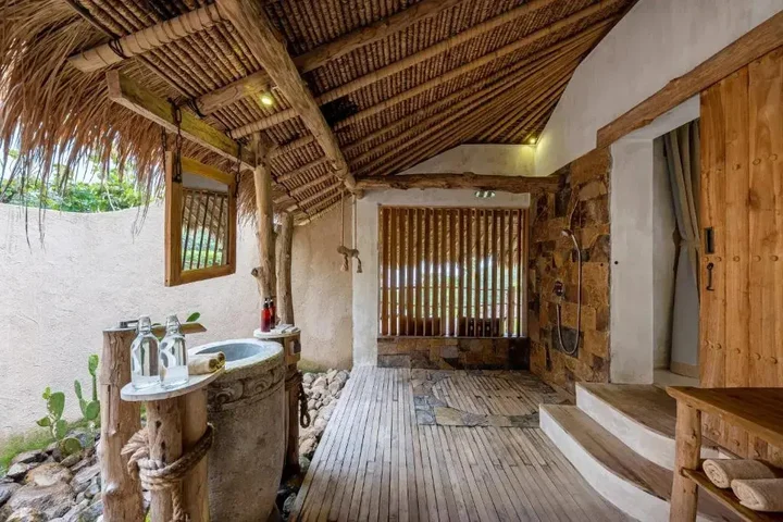Бунутан: MATHIS Lodge Amed