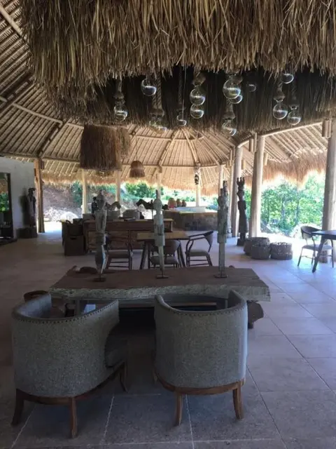 Бунутан: MATHIS Lodge Amed