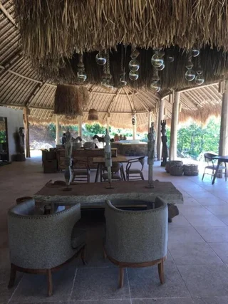 Бунутан: MATHIS Lodge Amed