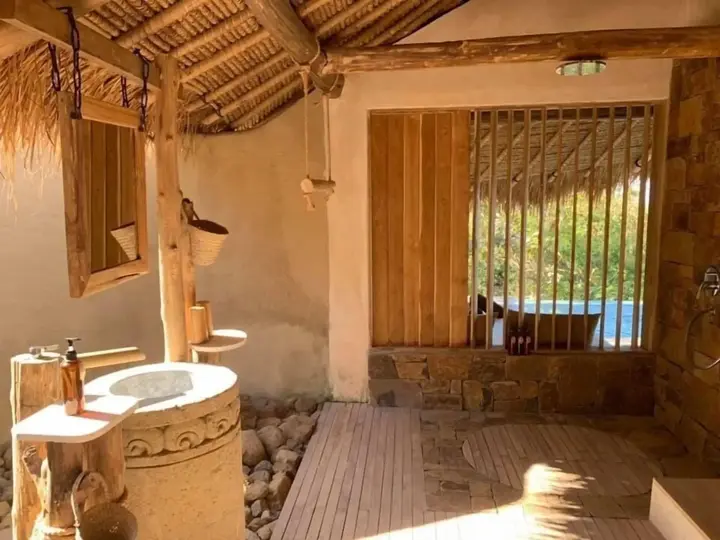 Бунутан: MATHIS Lodge Amed