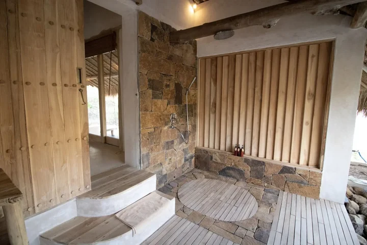 Бунутан: MATHIS Lodge Amed