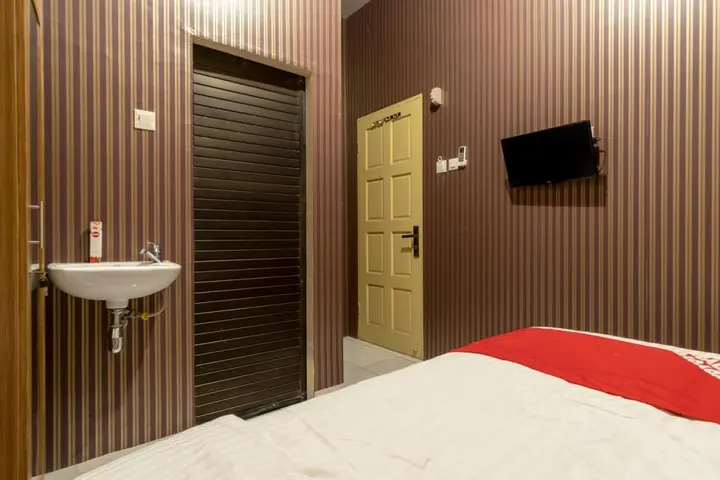 Медан: OYO 359 Executive Inn