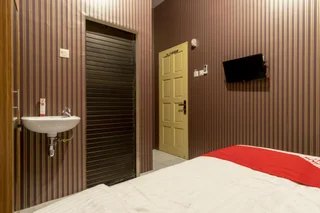 Медан: OYO 359 Executive Inn