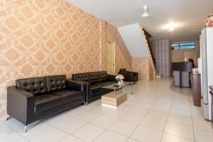 Медан: OYO 359 Executive Inn