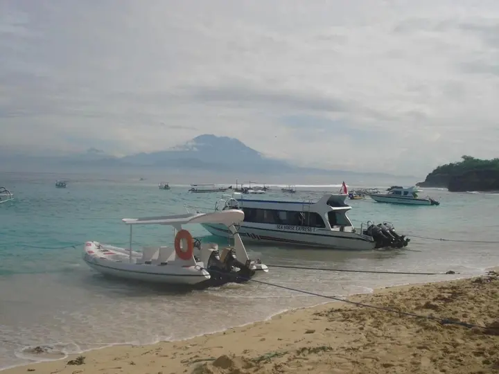 Лембонган-Айленд: Perdana Lembongan