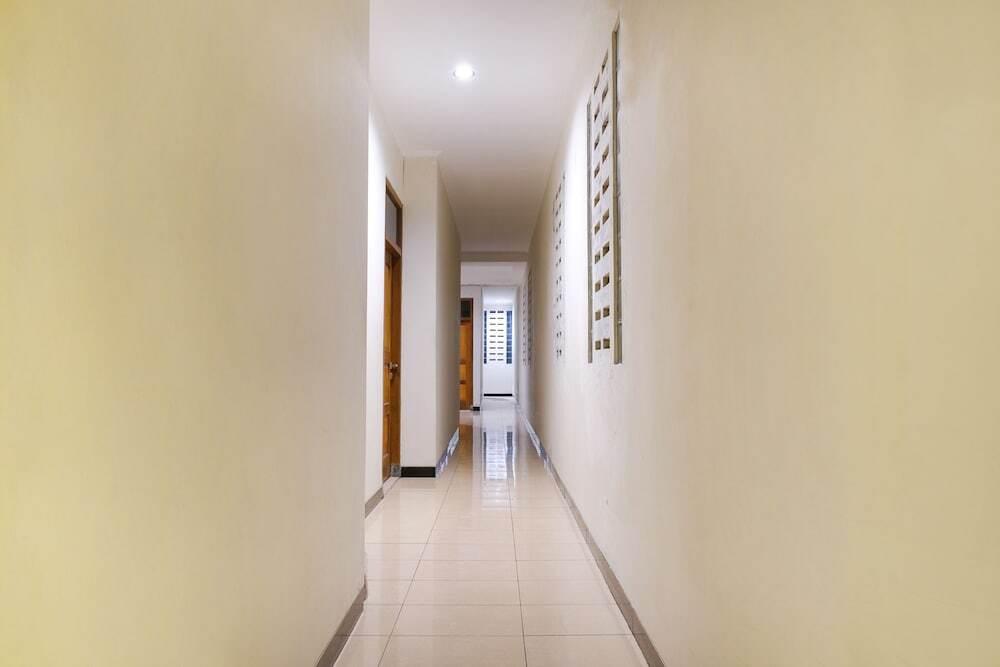 Депок: OYO 462 Nugraha Residence