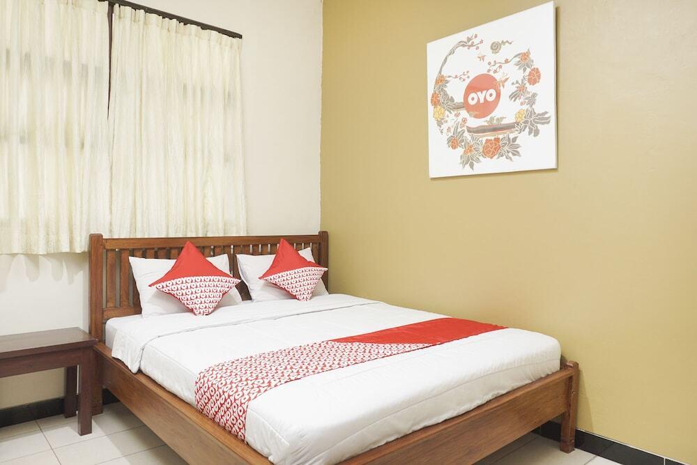 Депок: OYO 462 Nugraha Residence