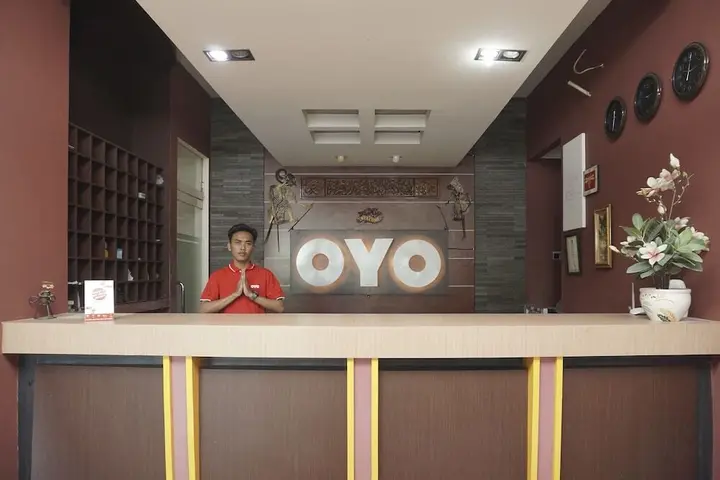 Батуретно: OYO 441 Namira Hotel Syariah
