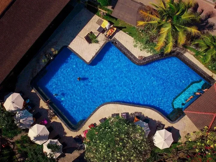 Гили Траванган: Villa Unggul