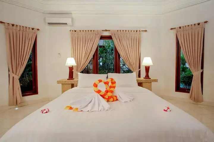 Гили Траванган: Villa Unggul
