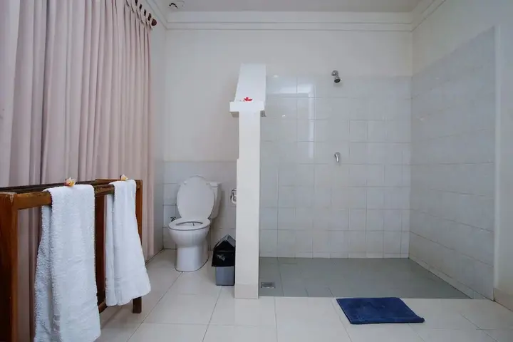 Гили Траванган: Villa Unggul